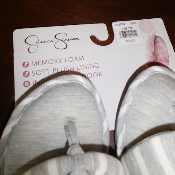 Slippers - Picture 2 of 5